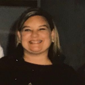 Meet your Posher, Dedeborah